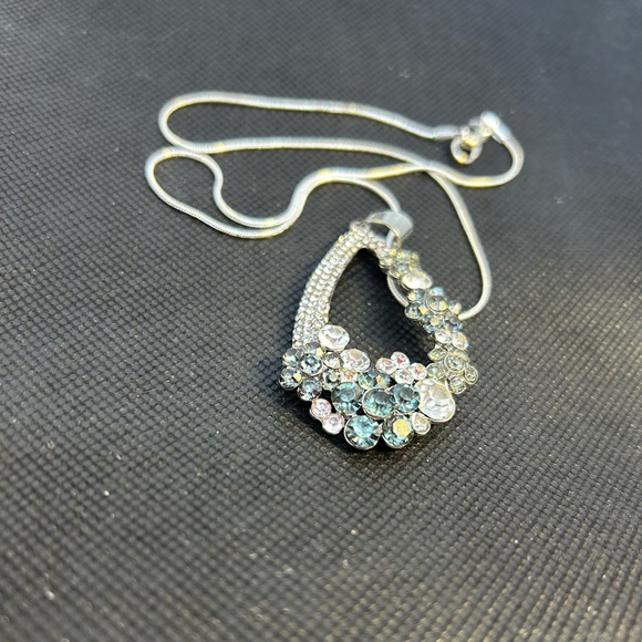 Crystal and Grey Stone pendant - Picture 1 of 3